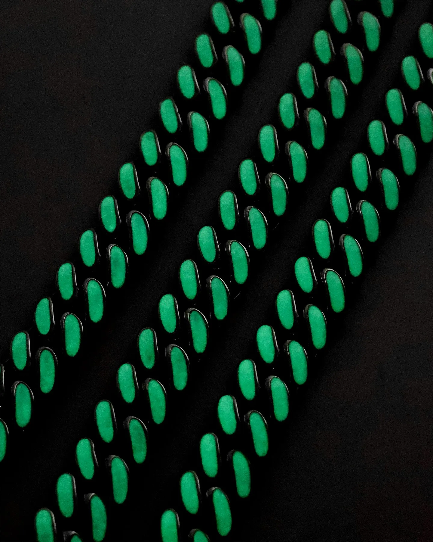 EN ES Glowed Up Miami 18" Choker Silver/Green